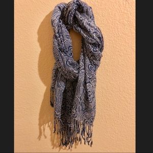 Deep-Blue Scarve